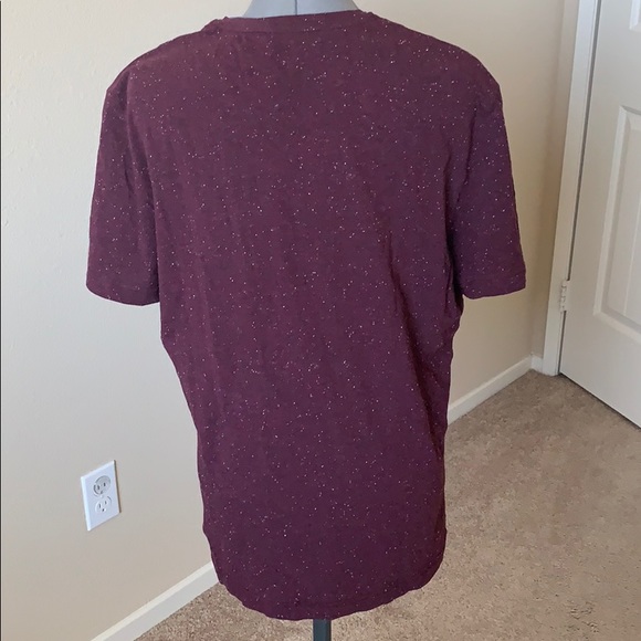 H&M Men’s V-Neck T - Picture 2 of 4